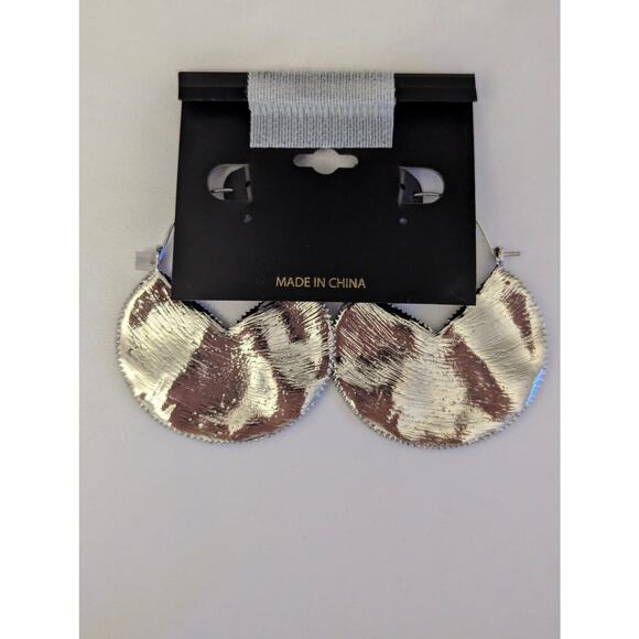 Silver Alloy Bevel Hoop Earrings - Picture 4 of 7